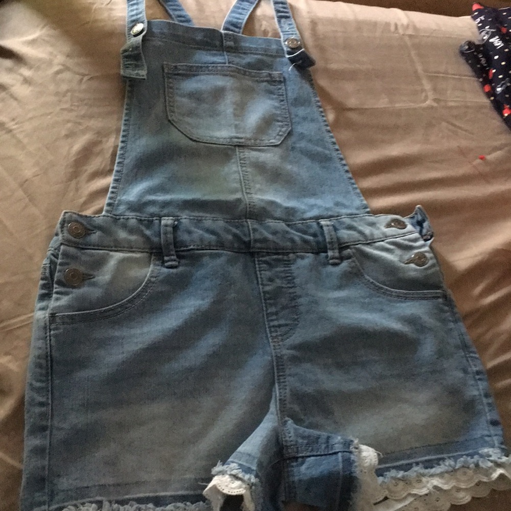 Short overalls